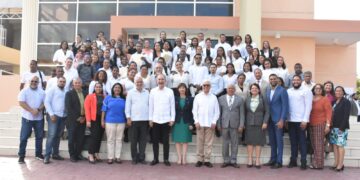 MESCYT entrega más de 40 becas nacionales de postgrado en UASD Nagua