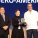 Abinader entrega Premio Iberoamericano de la Calidad al Hospital Hugo Mendoza en Cumbre de Jefes de Estado