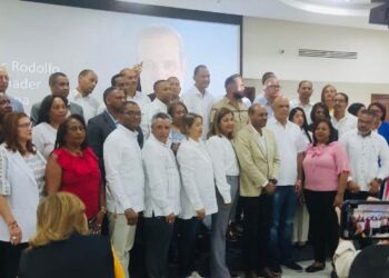 En Santiago, juramentan Frente Magisterial Municipal José Francisco Peña Gómez