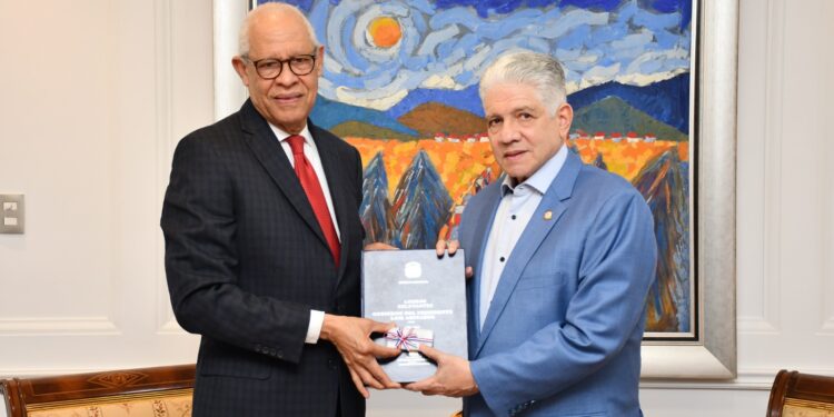 Presidencia deposita memoria institucional en el Congreso Nacional