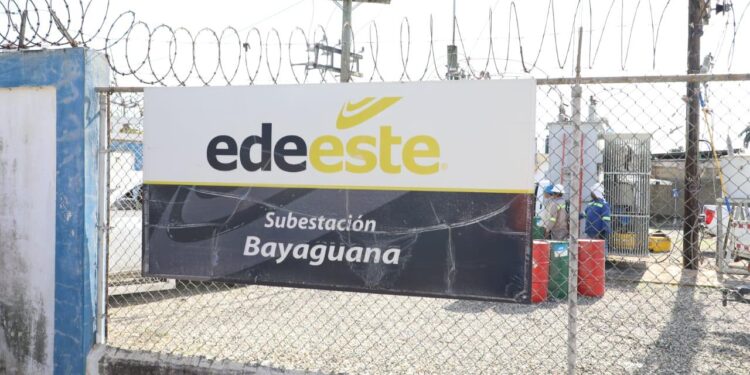 Edeeste soluciona avería en transformador de Subestación Bayaguana