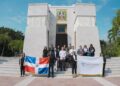 Dominicana de Seguros deposita ofrenda floral en conmemoración al Mes de la Patria