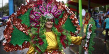 Todo listo para celebración del Desfile Nacional del Carnaval este domingo