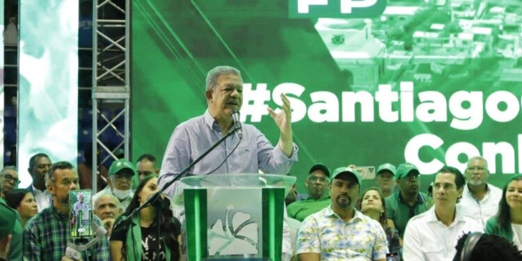 Leonel Fernández estará viernes y sábado en Santiago