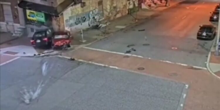 Un muerto en derrumbe de edificio tras persecución policial