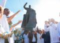 Alcalde Manuel Jiménez inaugura estatua monumental en honor Peña Gómez