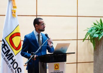 UNIREMHOS presenta innovaciones en el área de enfermería