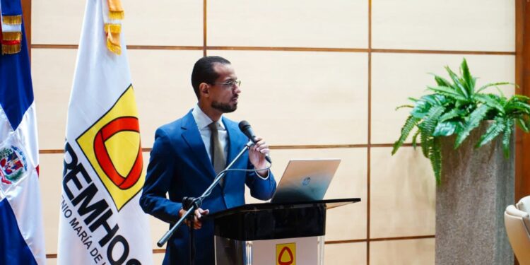 UNIREMHOS presenta innovaciones en el área de enfermería