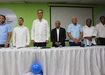 Sector eterno OLA con Abinader juramenta dirigentes de la juventud de la Fuerza del Pueblo en SDO