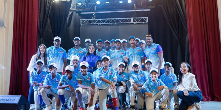 Liga deportiva “Pony Dominicana" reconoce a subdirectora de Migración por aportes a la niñez y a la adolescencia