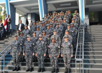 Policía Nacional celebra el Día Internacional de la Mujer honrando a su personal femenino