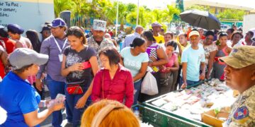 Residentes San Luis manifiestan satisfacción por apertura mercado #90 Inespre