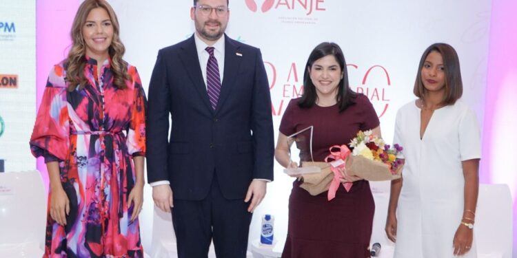 ANJE destaca liderazgo empresarial femenino en RD