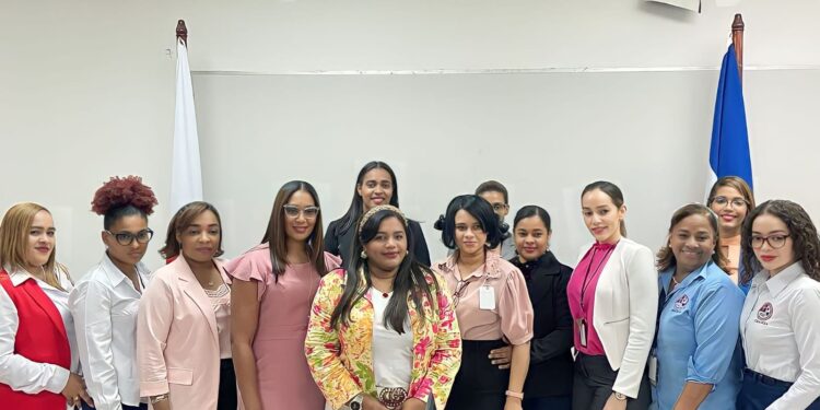 Cemadoja realiza conversatorio donde resaltaron los valores de la mujer y los retos que enfrenta en la actualidad