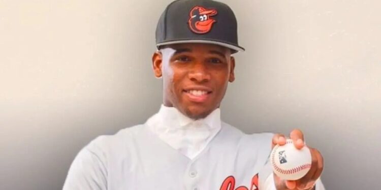 Fallece de cáncer joven de 20 años lanzador de béisbol