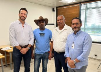 AERODOM y APS firman acuerdo con maleteros que prestan servicios en AILA