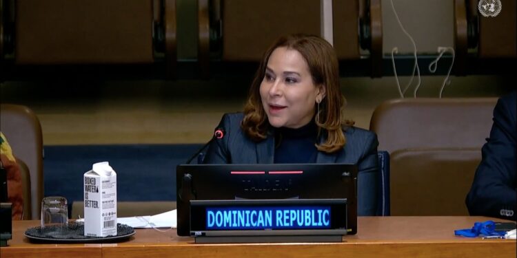 Ministra de la Mujer destaca ante la ONU que la alfabetización digital de las mujeres es una prioridad del gobierno 