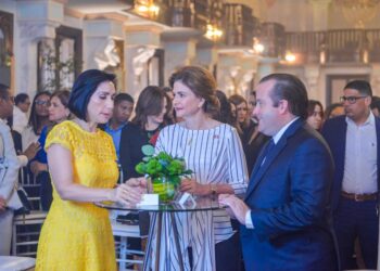 Ministro Paliza presenta primer Tour Virtual 360° del Palacio Nacional