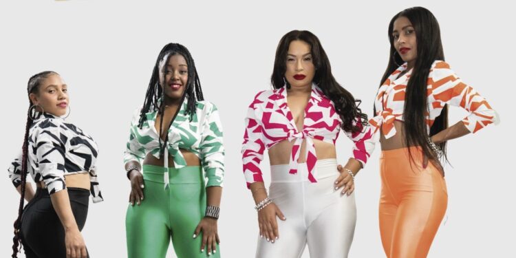 Mujeres apuestan a la calidad en la música típica