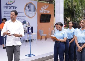 Regional 15 participa en inauguración Feria INNOVATEC