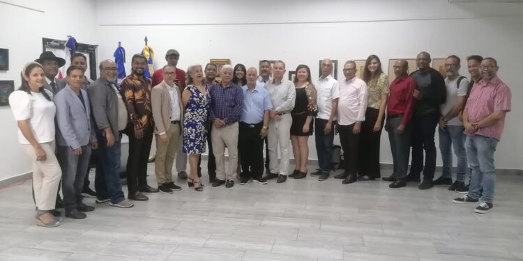 Escuela de Artes Plásticas de la UASD inaugura exposición Colectiva de Miniaturas