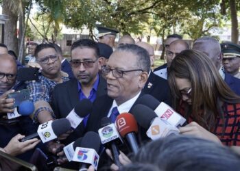 Migración desmiente haya reiniciado proceso de regularización de venezolanos ilegales en RD