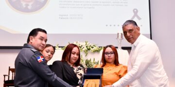 Gobierno rinde homenaje a 80 policías caídos en el cumplimiento del deber en los últimos diez años