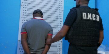 Detienen hombre ligado a decomiso de más de una tonelada de cocaína en Barahona