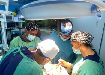 Empresa Medek Pharma dona implantes para la X jornada de reconstrucción mamaria desarrollada por Funva