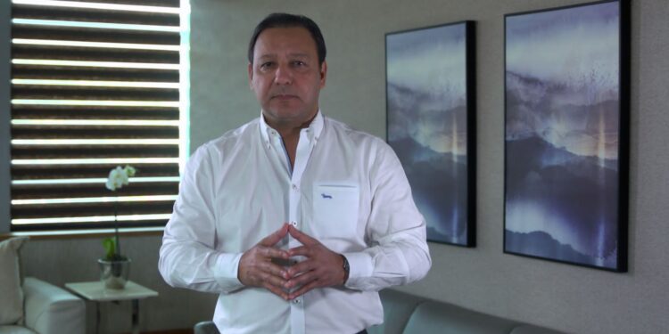 Abel Martínez asegura crisis en Pasaportes es una muestra más de incapacidad y lanza propuestas al gobierno para solucionarla