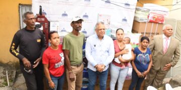 Instituto de Auxilios acude en ayuda de familias quedaron a la intemperie por incendio