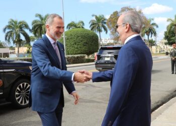 Presidente Abinader recibe visita de cortesía del Rey de España, Felipe VI en el Palacio Nacional