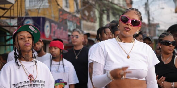 Tokischa presenta las nuevas caras del género urbano: July Queen y LissDoll