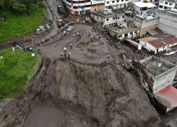 Confirman al menos 16 fallecidos tras alud en zona andina de Ecuador