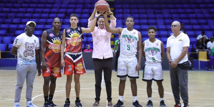 Maestro Amador Figaris apoya torneo de la Segunda División Masculino U-25