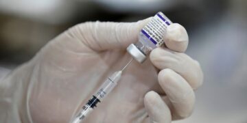 China aprueba su primera vacuna anticovid de ARN mensajero