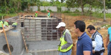 Wellington Arnaud supervisa obras en el este