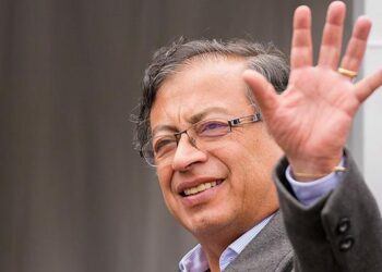 Presidente colombiano, Gustavo Petro llega a RD para Cumbre Iberoamericana
