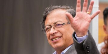Presidente colombiano, Gustavo Petro llega a RD para Cumbre Iberoamericana