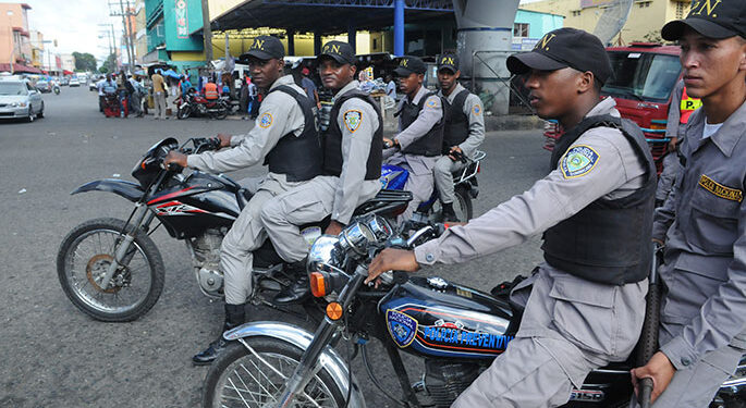 Agentes PN comenzarán a cobrar aumento del salario mínimo este mes