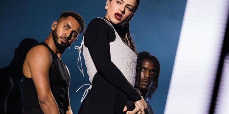 Rosalía revienta el festival Lollapalooza Brasil