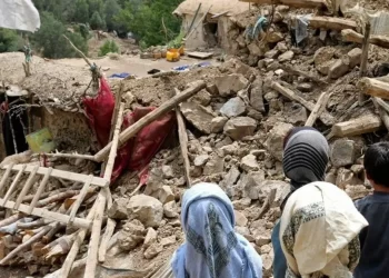 Suben a 13 los muertos y 230 heridos en Afganistán y Pakistán tras terremoto