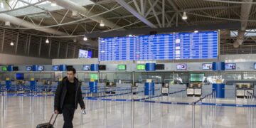 Huelga general de 24 horas en Grecia por el accidente de tren que causó 57 muertos