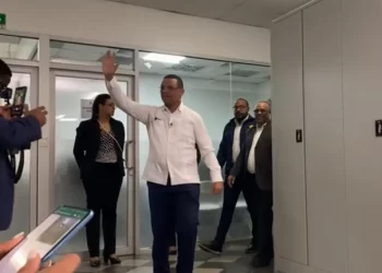 Director de Titulación pide licencia tras ser mencionado en caso calamar