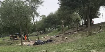 Incendian moradas en campamento de migrantes en México