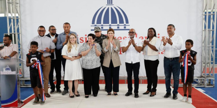 Gobierno entrega tres polideportivos en La Altagracia, El Seibo y Hato Mayor