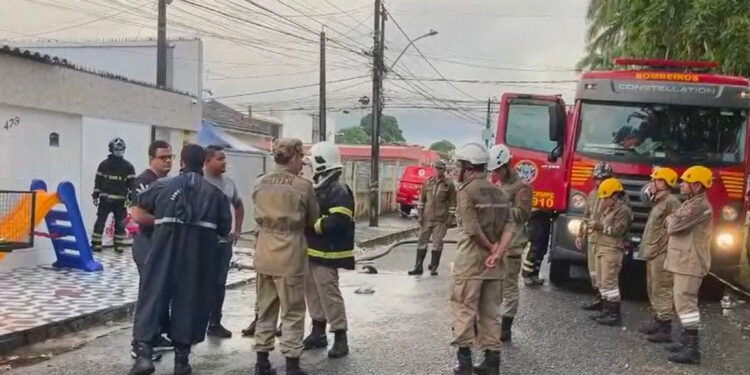 Cuatro muertos y 15 heridos en incendio de un albergue juvenil de Brasil