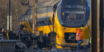 Descarrilamiento de tren cerca de La Haya deja 1 muerto y varios heridos