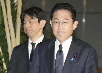 Helicóptero del ejército japonés que transportaba a 10 tripulantes desaparecido