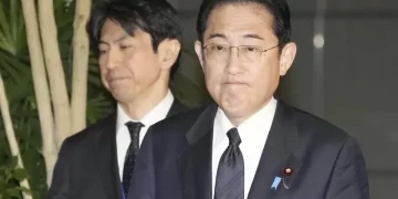 Helicóptero del ejército japonés que transportaba a 10 tripulantes desaparecido